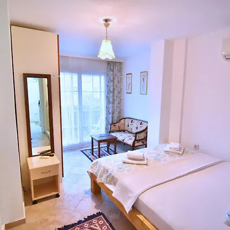 Degirmenli فندق مبيت وإفطار ألاتشاتي